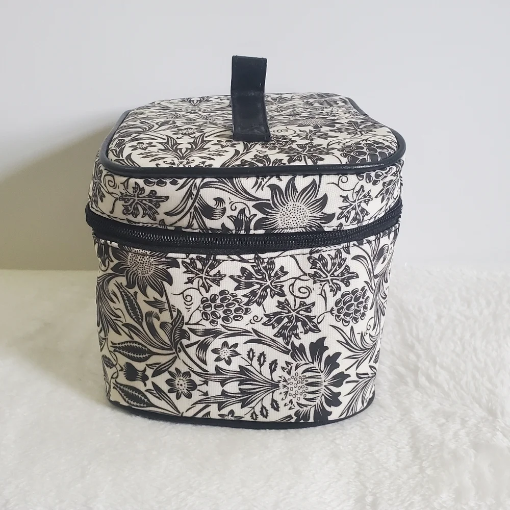 Bella Russo Black White Floral Flower Cosmetic Bag Case NWOT